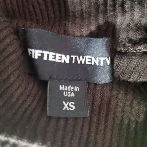 Fifteen Twenty Brown Ribbed Twist Front Turtleneck Top Soft Asymmetric sz XS - Picture 5 of 6